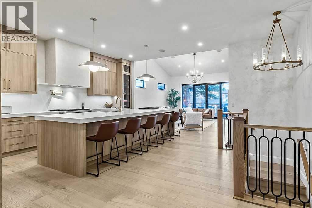 House for Sale in 56 Lissington Drive SW|Calgary, Alberta T3E5E3 3