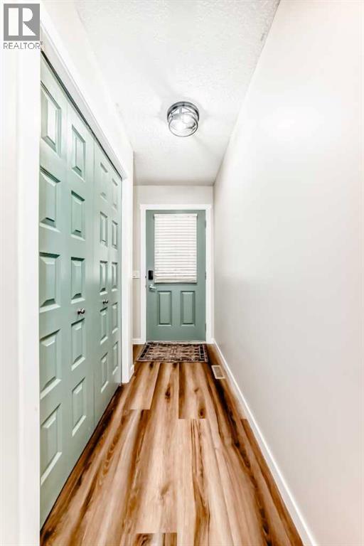 Row / Townhouse for Sale in 307 Auburn Bay Circle SE|Calgary, Alberta T3M1S6 4