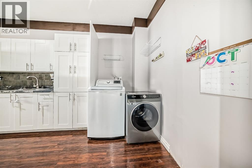 Row / Townhouse for Sale in 724D Raynard Crescent SE|Calgary, Alberta T2A1X7 3