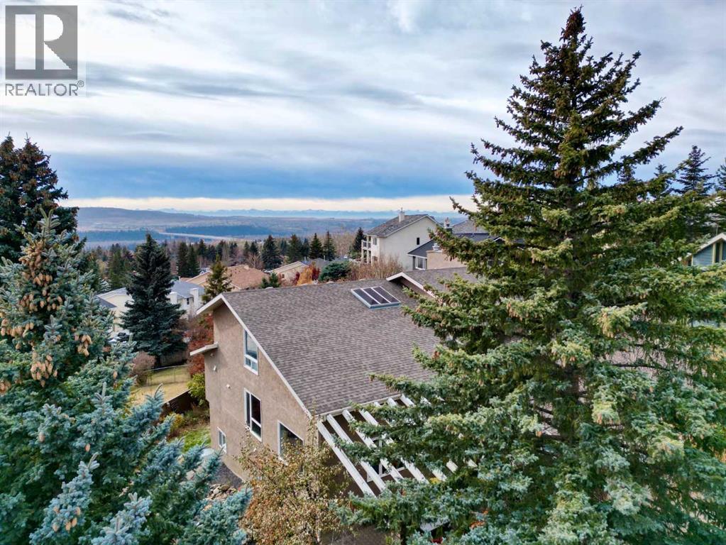 House for Sale in 16 Silvercreek Place NW|Calgary, Alberta T3B5A2 3