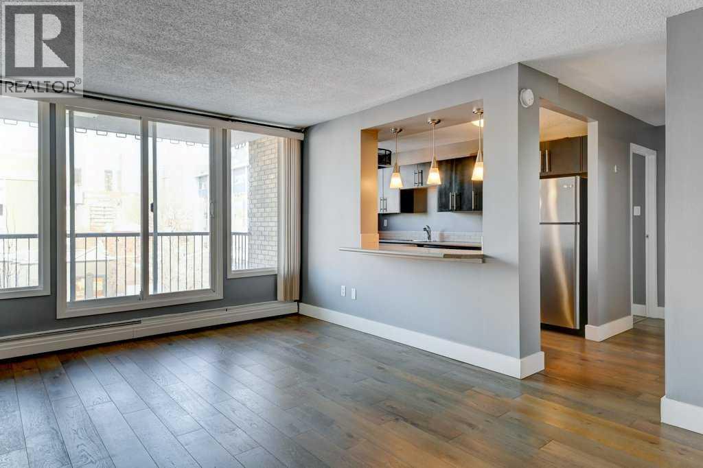Apartment for Sale in 301, 505 19 Avenue SW|Calgary, Alberta T2S0E4 4
