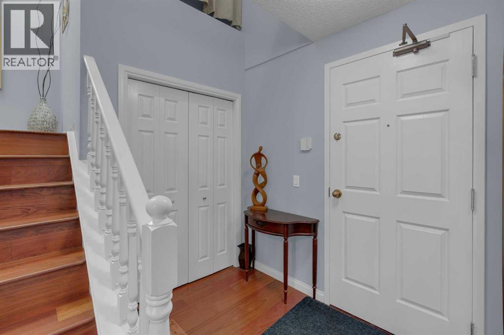 Apartment for Sale in 103, 923 15 Avenue SW|Calgary, Alberta T2R0S2 2