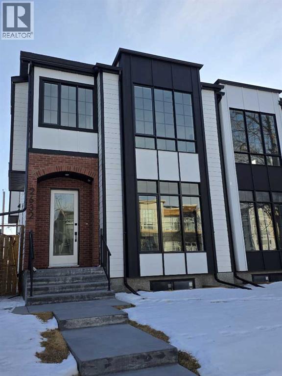 Duplex for Sale in 2632 36 Street SW|Calgary, Alberta T3E2Z8