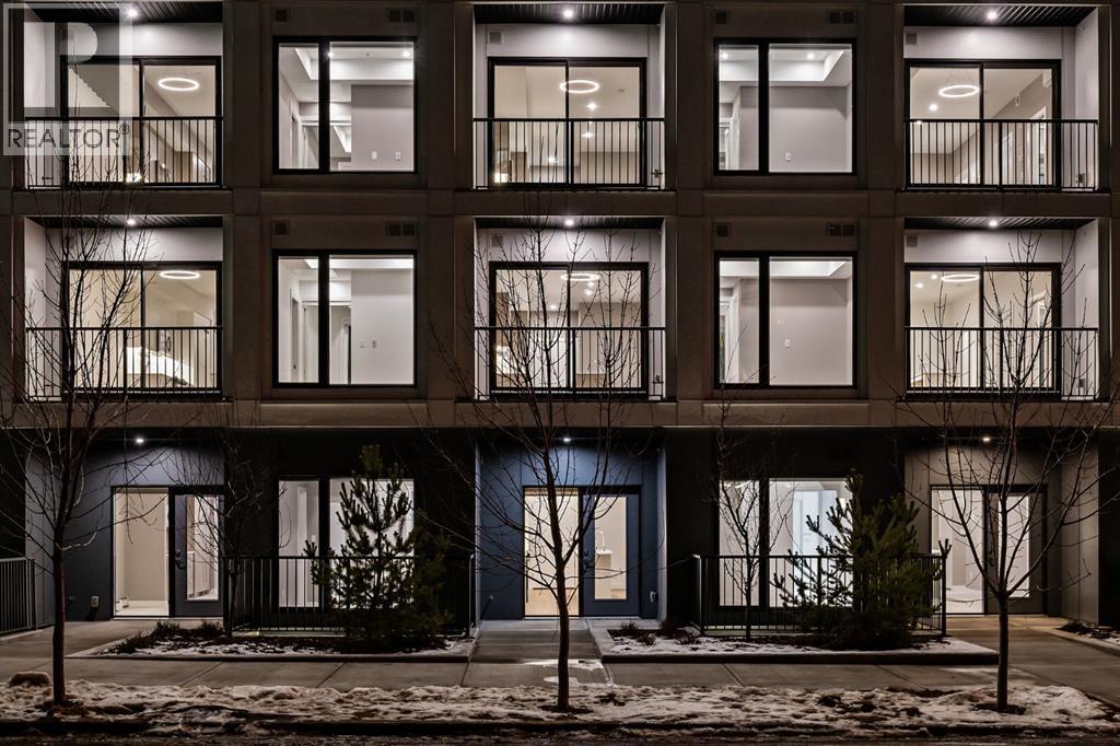 Apartment for Sale in 209, 310 15 Avenue SW|Calgary, Alberta T2R1S9 2