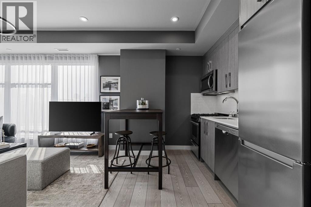 Apartment for Sale in 209, 310 15 Avenue SW|Calgary, Alberta T2R1S9 3