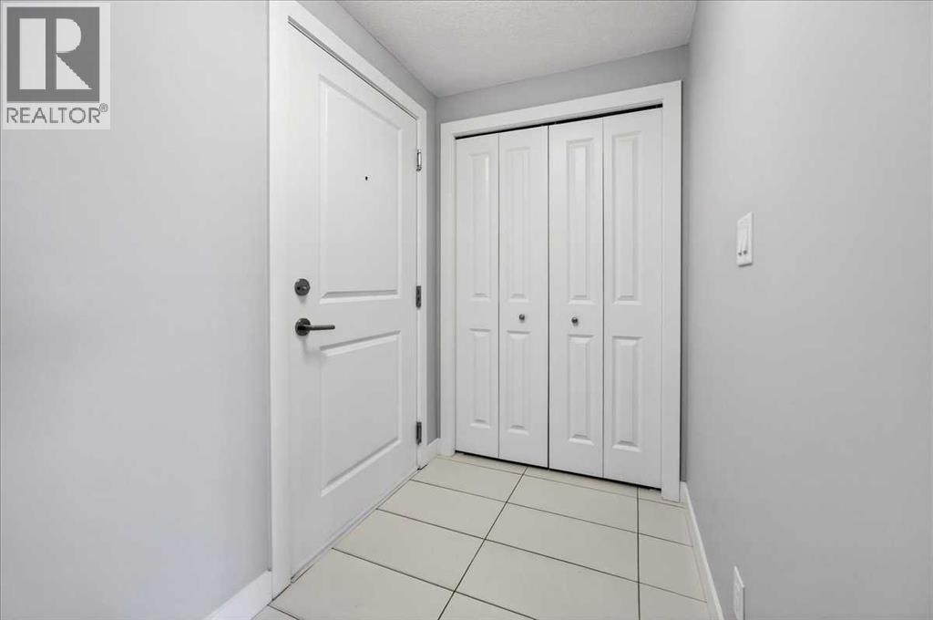 Apartment for Sale in 501, 24 Varsity Estates Circle NW|Calgary, Alberta T3A2X8 4