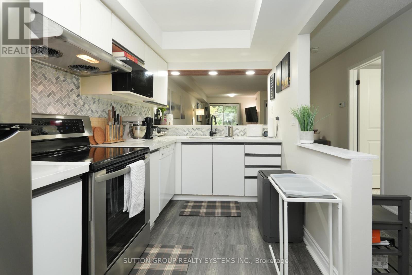 Row / Townhouse for Sale in 183 - 103 BRISTOL ROAD E|Mississauga (Hurontario), Ontario L4Z3P6 3