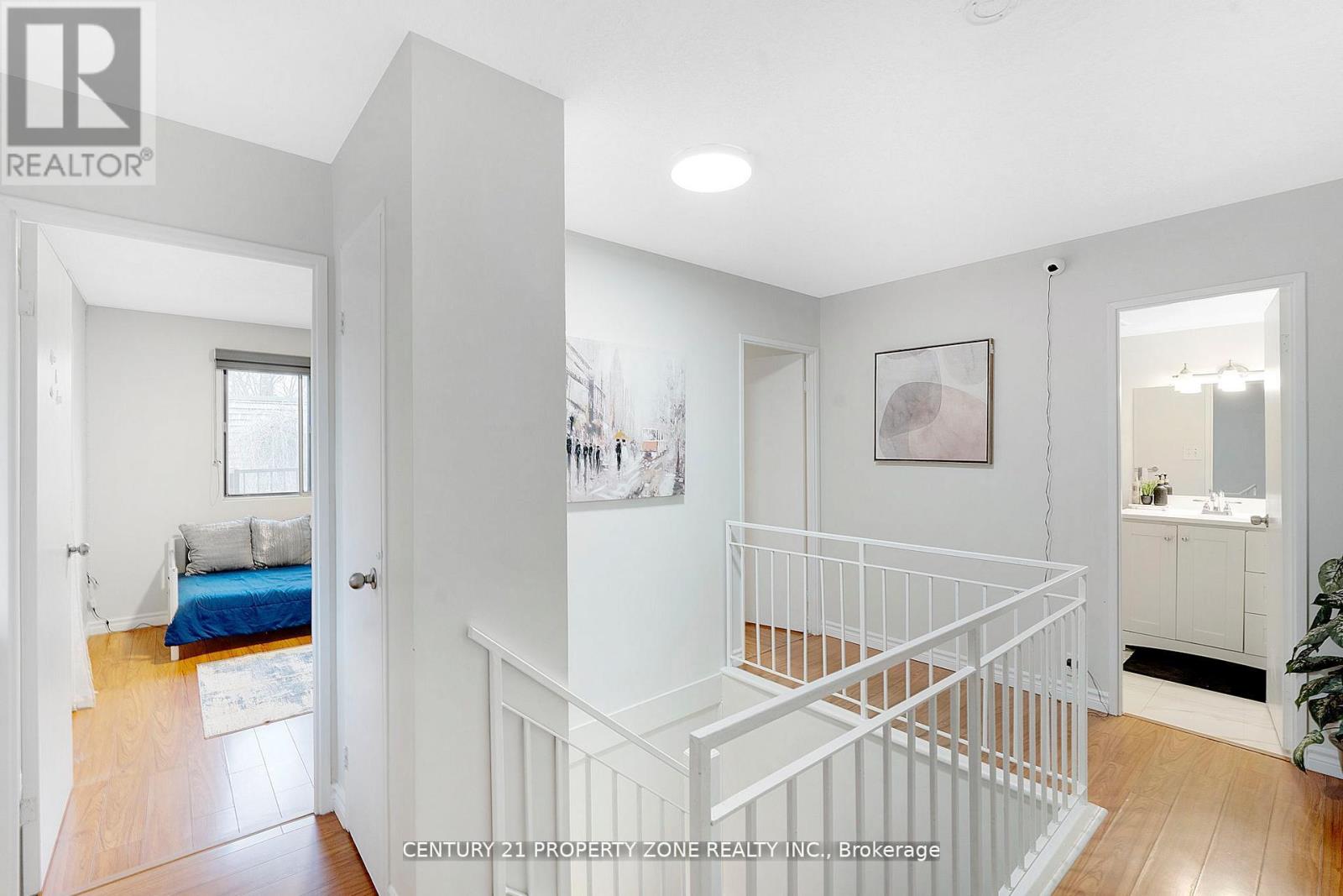 Row / Townhouse for Sale in 152 - 1250 MISSISSAUGA VALLEY BOULEVARD|Mississauga (Mississauga Valleys), Ontario L5A3R6 3