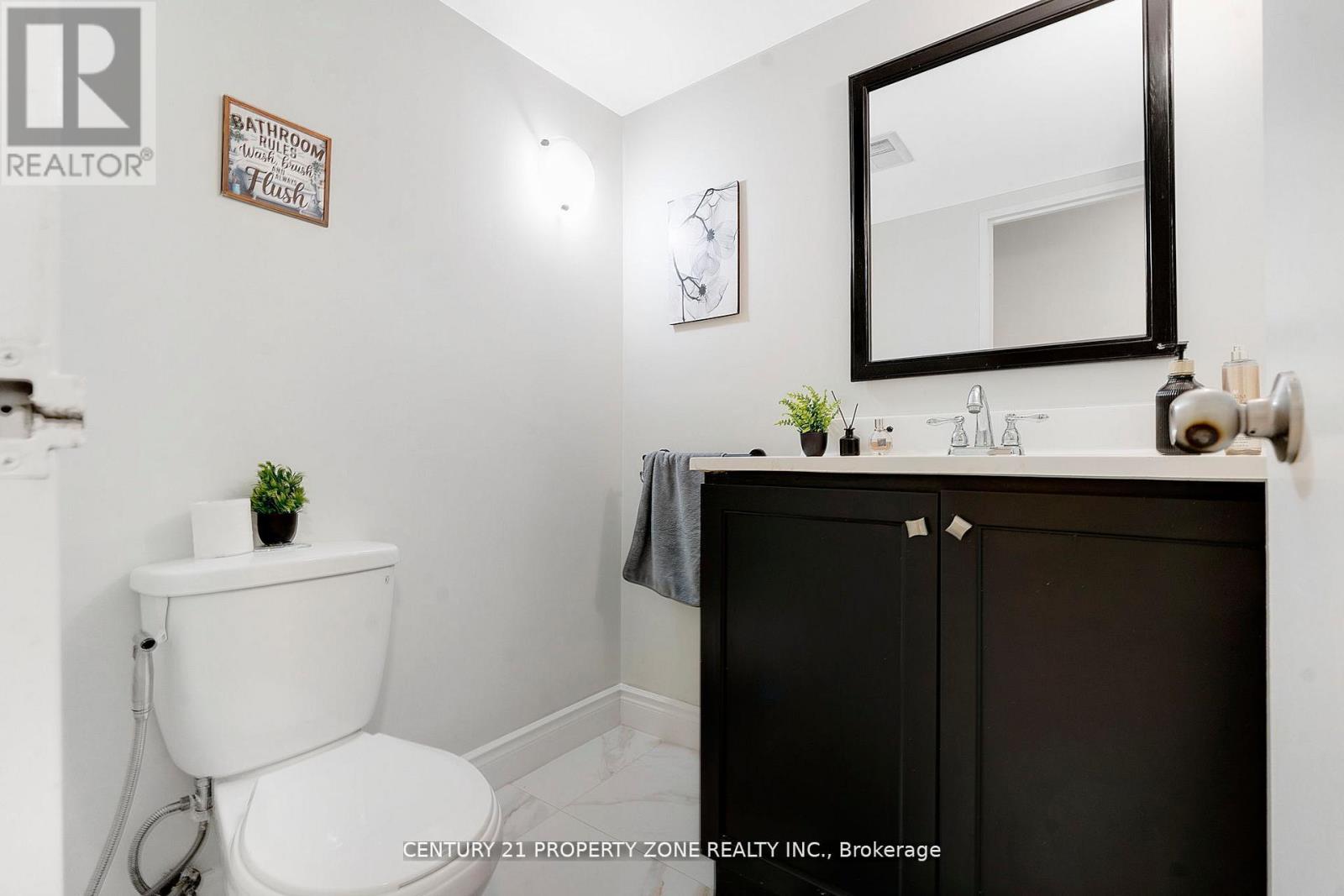 Row / Townhouse for Sale in 152 - 1250 MISSISSAUGA VALLEY BOULEVARD|Mississauga (Mississauga Valleys), Ontario L5A3R6 5