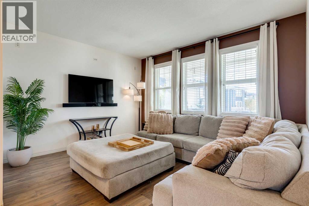 House for Sale in 123 Marquis Green SE|Calgary, Alberta T3M1X8 5