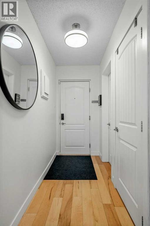 Apartment for Sale in 101, 312 15 Avenue NE|Calgary, Alberta T2E1H2 4