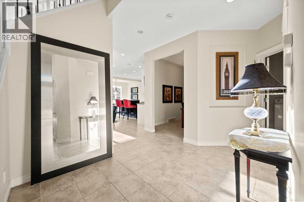 House for Sale in 5 Cranarch Way SE|Calgary, Alberta T3M0S7 4