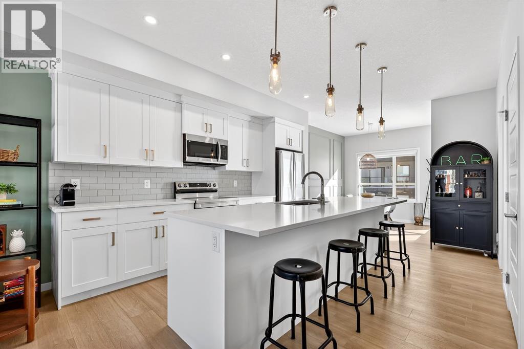 Row / Townhouse for Sale in 54 Cranbrook Gardens SE|Calgary, Alberta T3M3N9