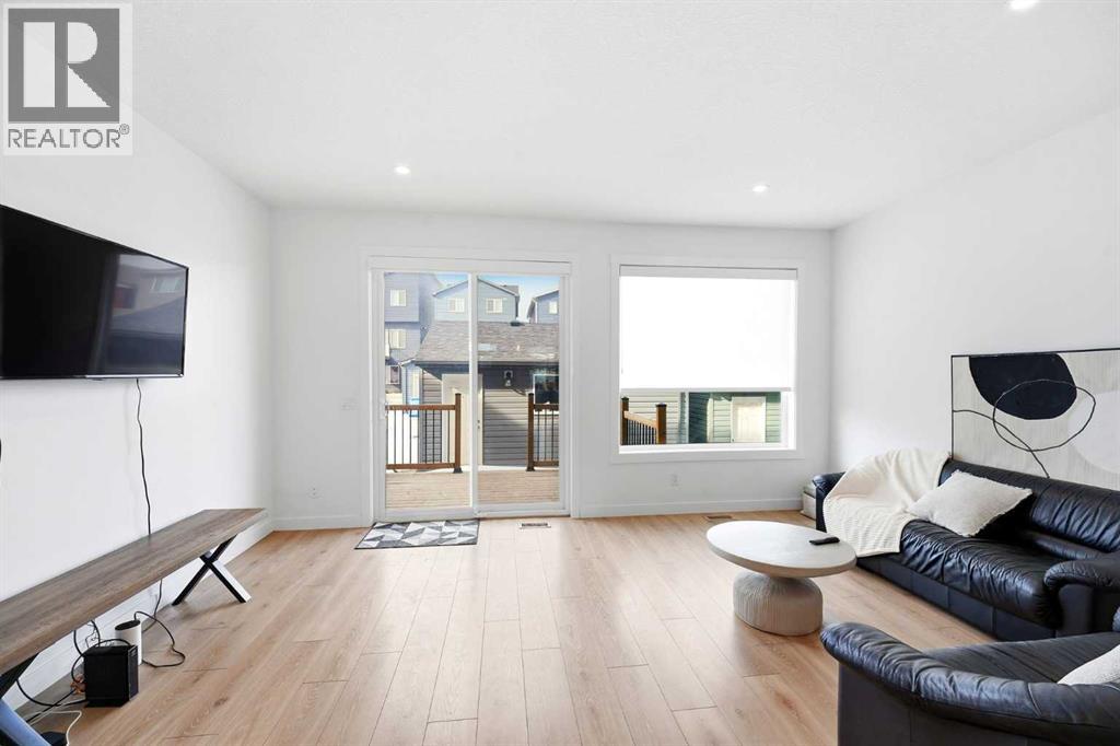 Duplex for Sale in 29 Herron Mews NE|Calgary, Alberta T3P1Y1 3