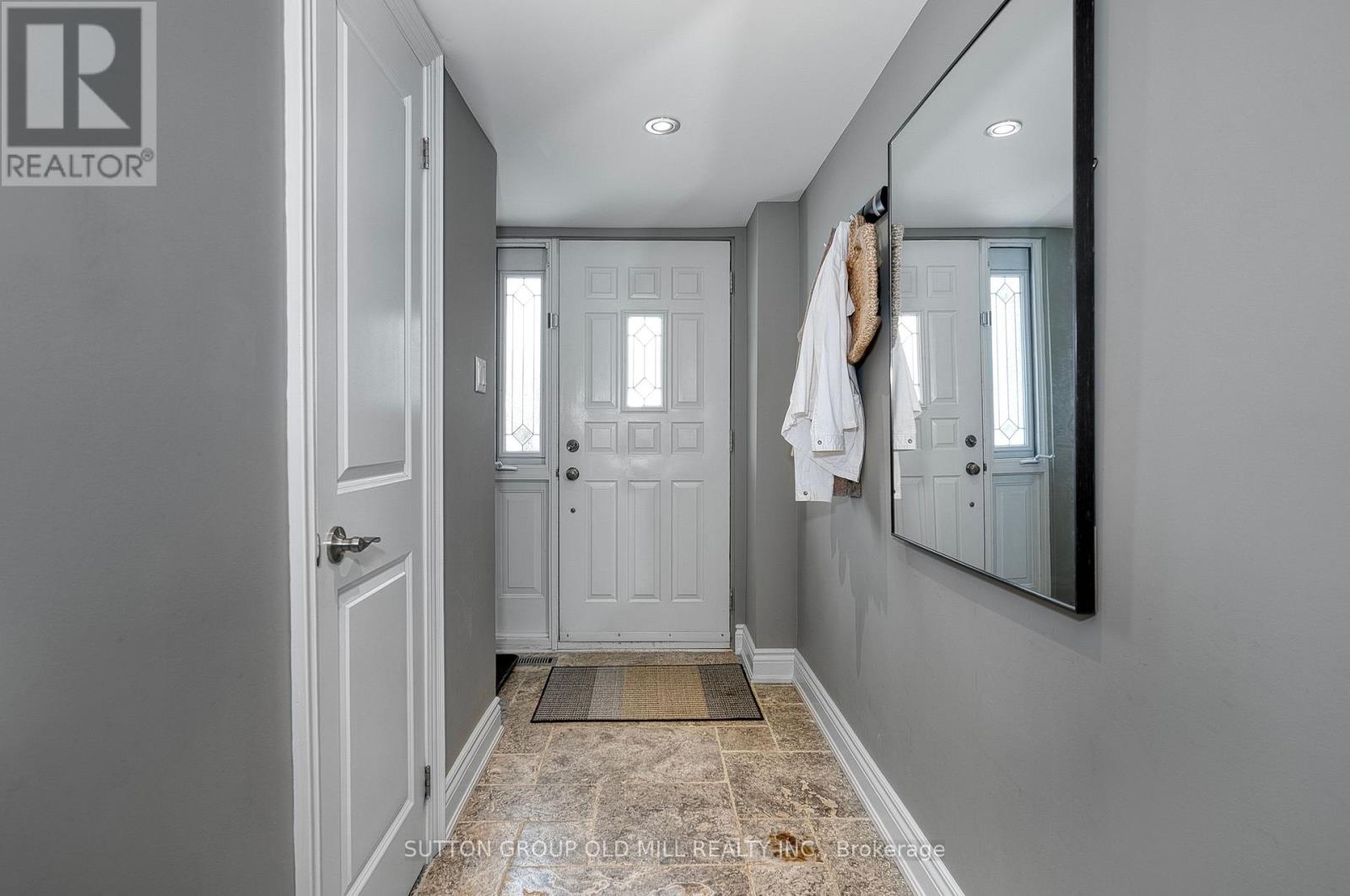 Row / Townhouse for Sale in 1 - 4 BRADBROOK ROAD|Toronto (Islington-City Centre West), Ontario M8Z5V3 5