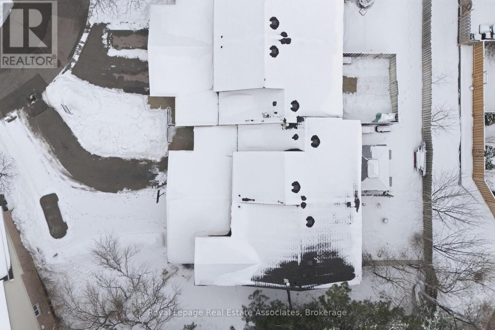 Row / Townhouse for Sale in 68 - 2670 BATTLEFORD ROAD|Mississauga (Meadowvale), Ontario L5N2S7 2