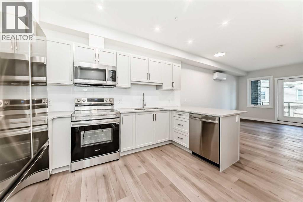 Apartment for Sale in 2209, 2117 81 Street SW|Calgary, Alberta T3H6H5 5