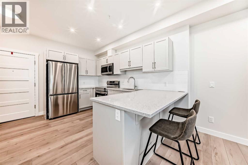 Apartment for Sale in 2209, 2117 81 Street SW|Calgary, Alberta T3H6H5 4