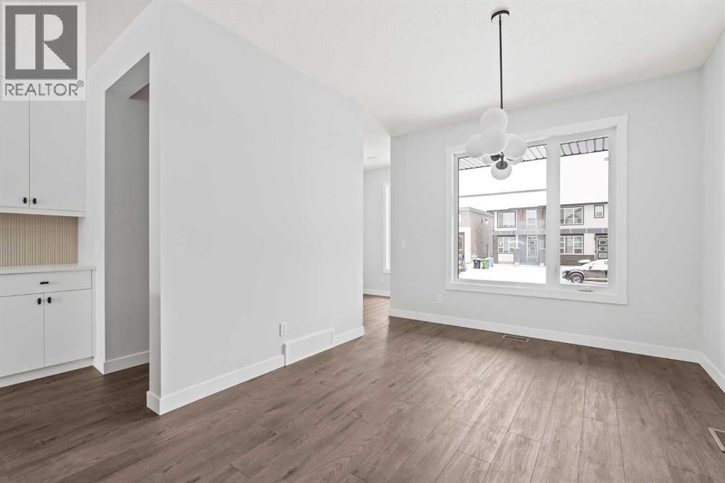 Duplex for Sale in 19819 45 Street SE|Calgary, Alberta T3M4B5 3