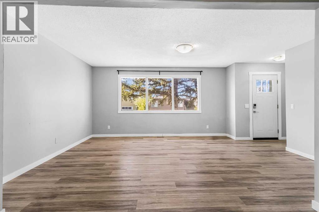 Duplex for Sale in 183 Penbrooke Close SE|Calgary, Alberta T2A3N9 3