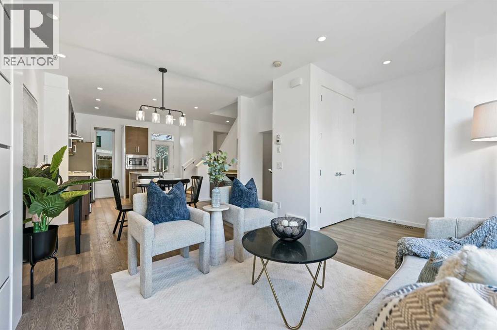 Row / Townhouse for Sale in 3569 19 Avenue SW|Calgary, Alberta T3E8C9 5