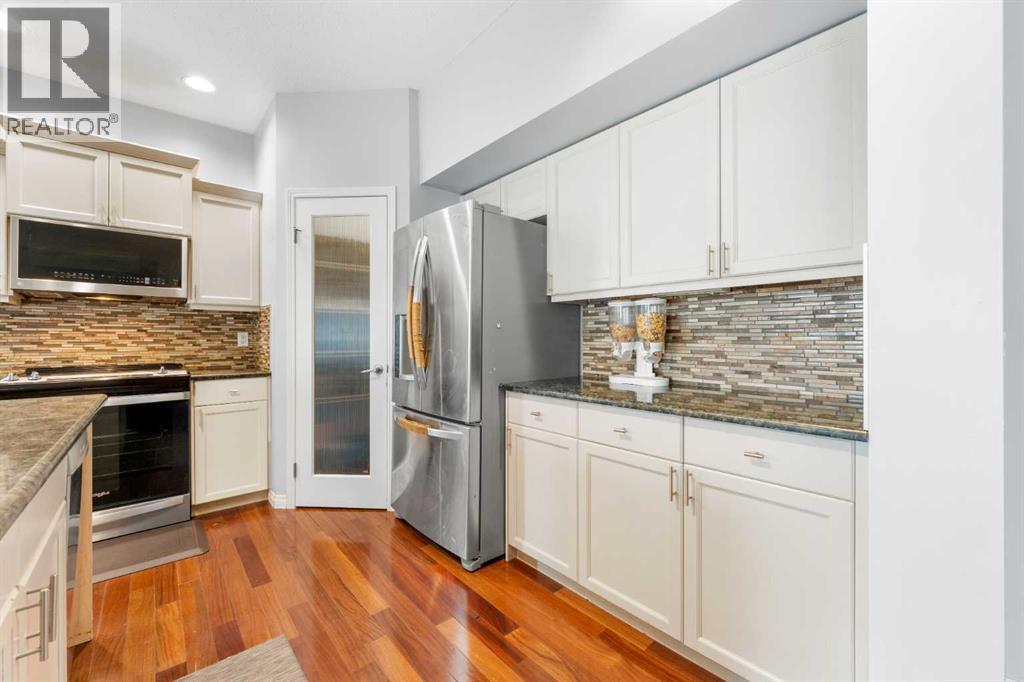 House for Sale in 72 Panamount Heights NW|Calgary, Alberta T3K5T2 5