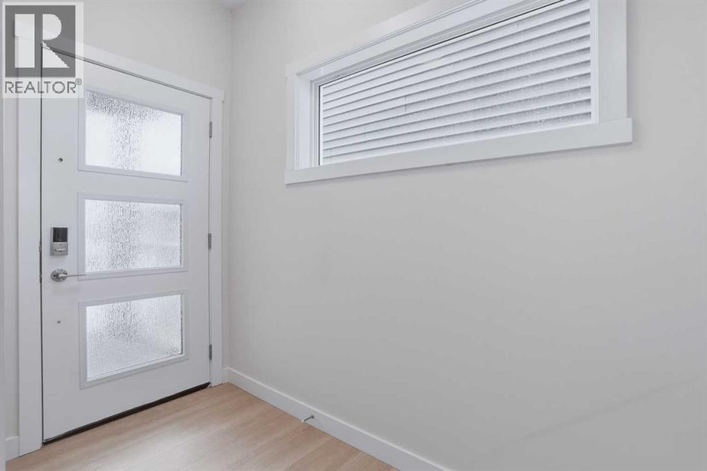 House for Sale in 95 Heartwood Villas SE|Calgary, Alberta T3S0R5 2