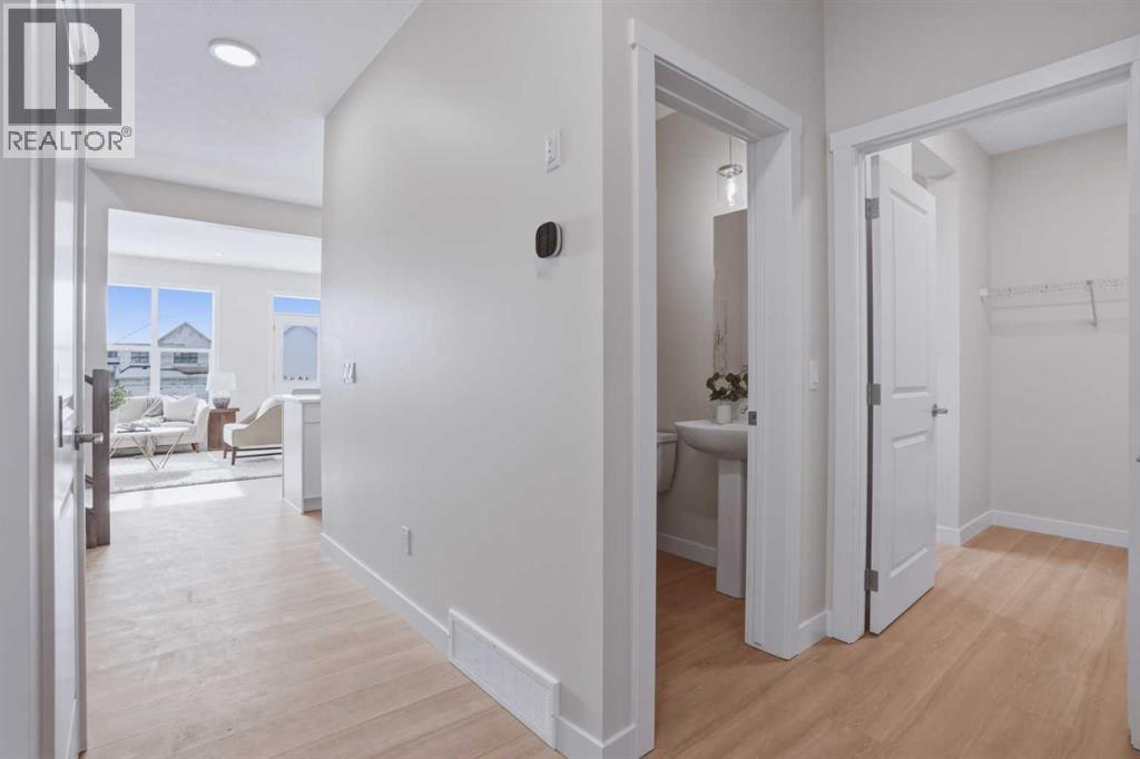 House for Sale in 95 Heartwood Villas SE|Calgary, Alberta T3S0R5 3