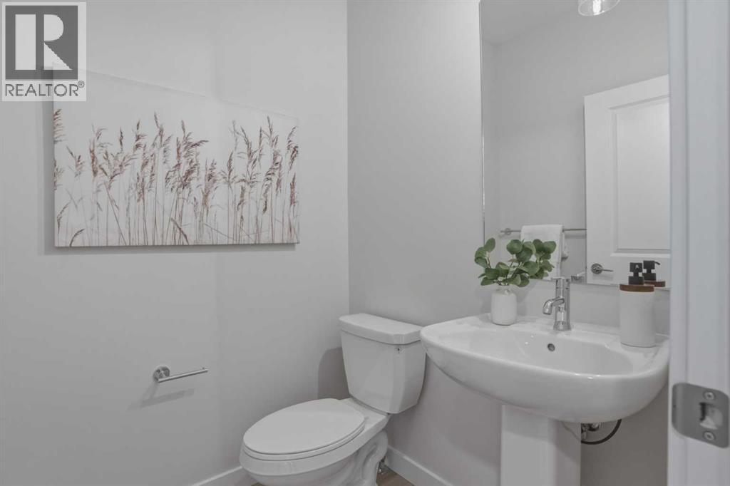 House for Sale in 95 Heartwood Villas SE|Calgary, Alberta T3S0R5 4