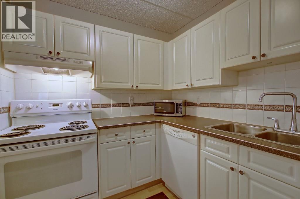 Apartment for Sale in 506, 735 12 Avenue SW|Calgary, Alberta T2R1J7 2