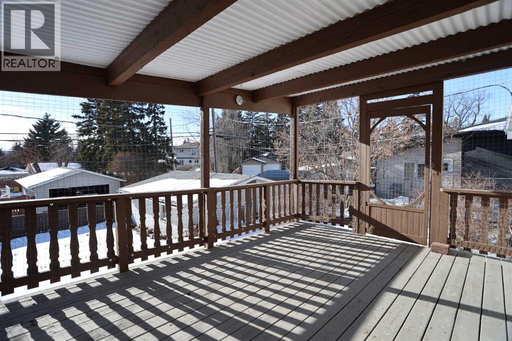 House for Sale in 5219 Brisebois Drive NW|Calgary, Alberta T2L2G7 4