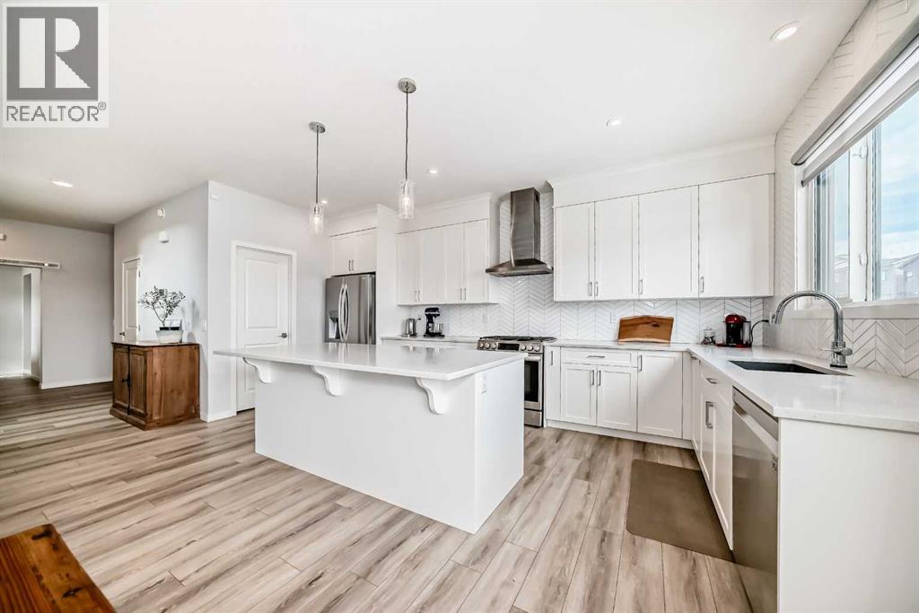 House for Sale in 24 Royston Rise NW|Calgary, Alberta T3L0J2 5