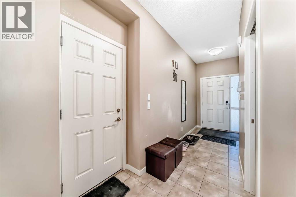 House for Sale in 302 Auburn Crest Way SE|Calgary, Alberta T3M1T2 3