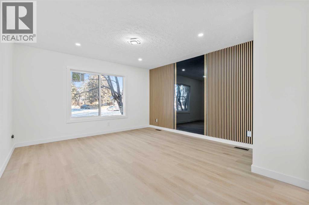 House for Sale in 4720 Fordham Crescent SE|Calgary, Alberta T2A2A6 5