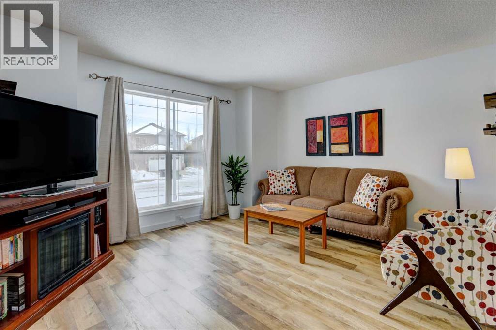 House for Sale in 104 Somerside Common SW|Calgary, Alberta T2Y3M8 5