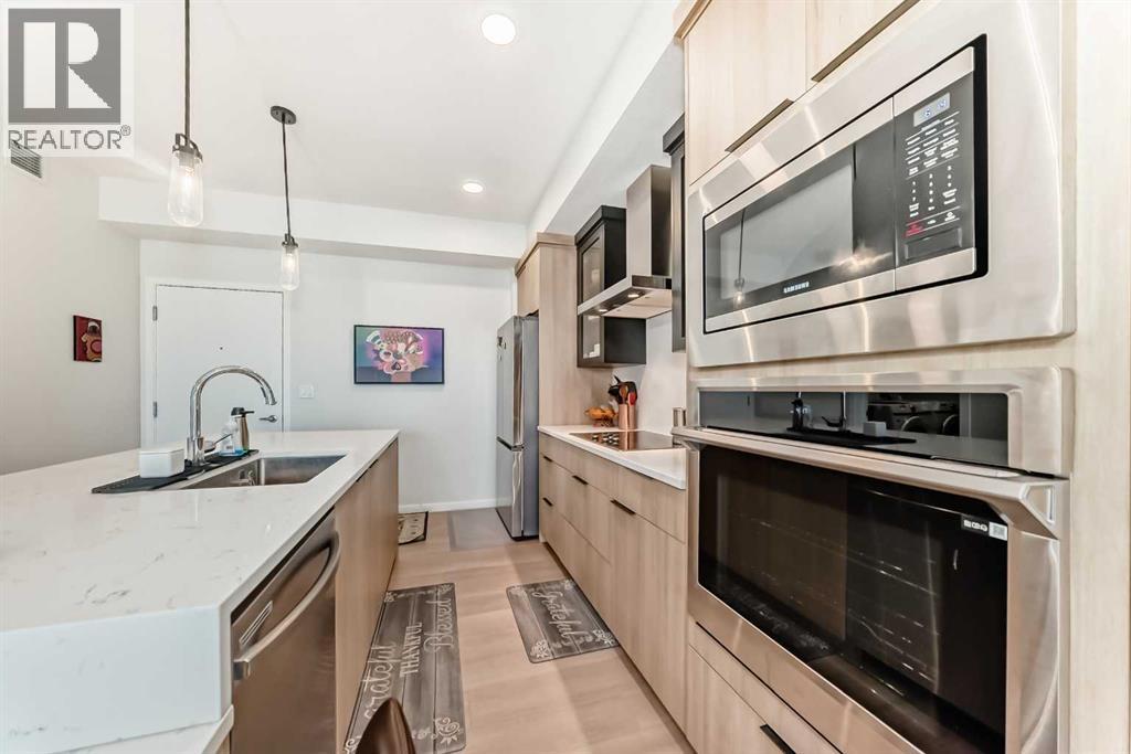 Apartment for Sale in 413, 80 Carrington Plaza NW|Calgary, Alberta T3P1X6 4