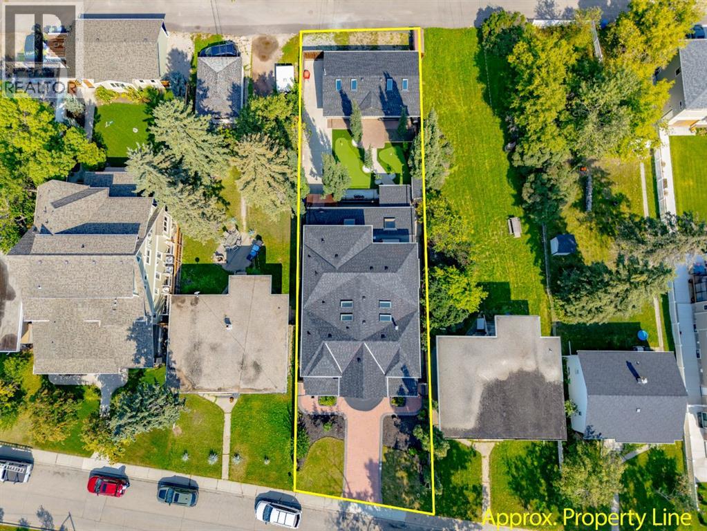 House for Sale in 1840 Westmount Boulevard NW|Calgary, Alberta T2N3G8 3