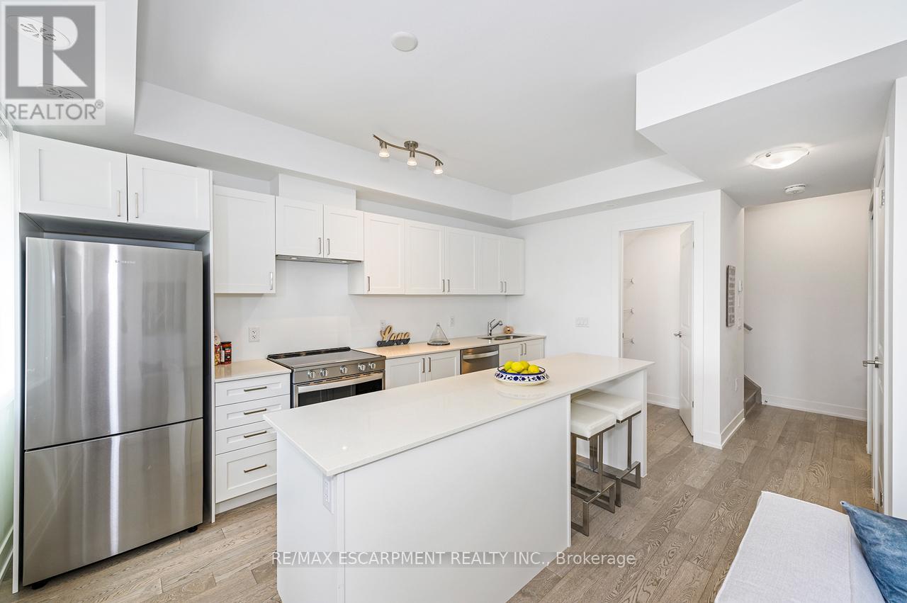 Row / Townhouse for Sale in 251 - 1075 DOUGLAS MCCURDY COMMON|Mississauga (Lakeview), Ontario L5G0C6 5