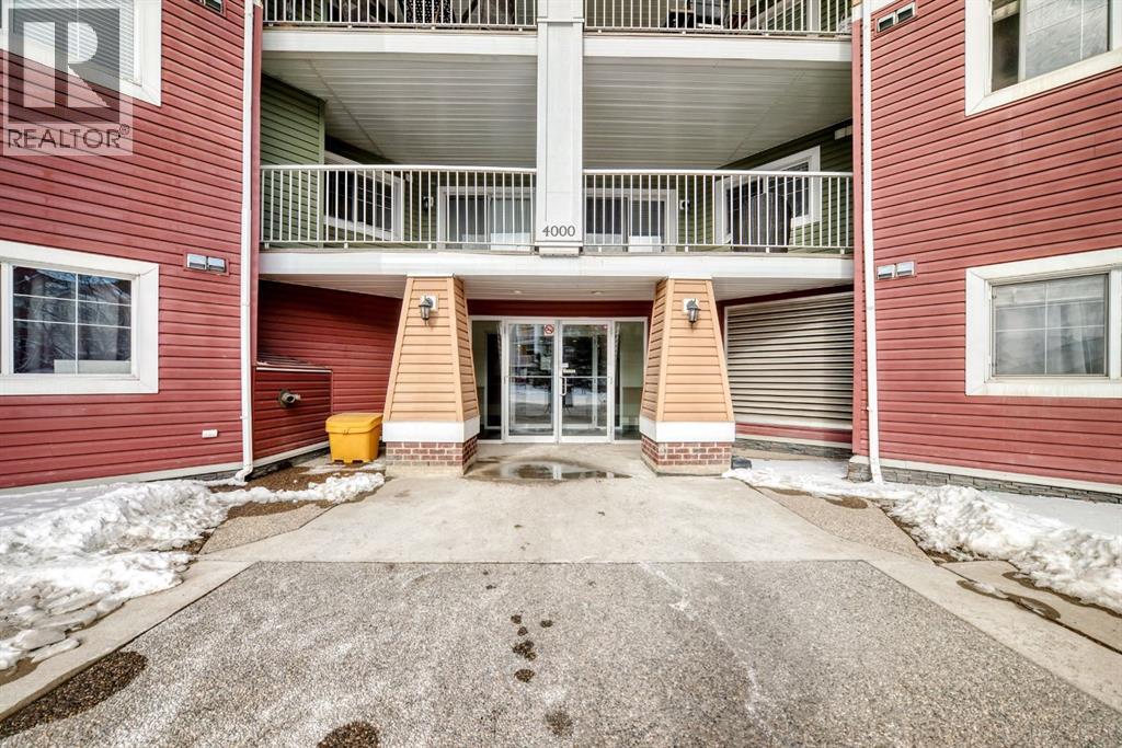 Apartment for Sale in 4425, 10 Prestwick Bay SE|Calgary, Alberta T2Z0B4 2