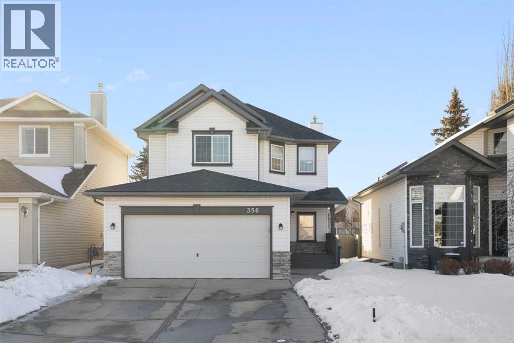 House for Sale in 356 Douglas Ridge Green SE|Calgary, Alberta T2Z2Z9 2