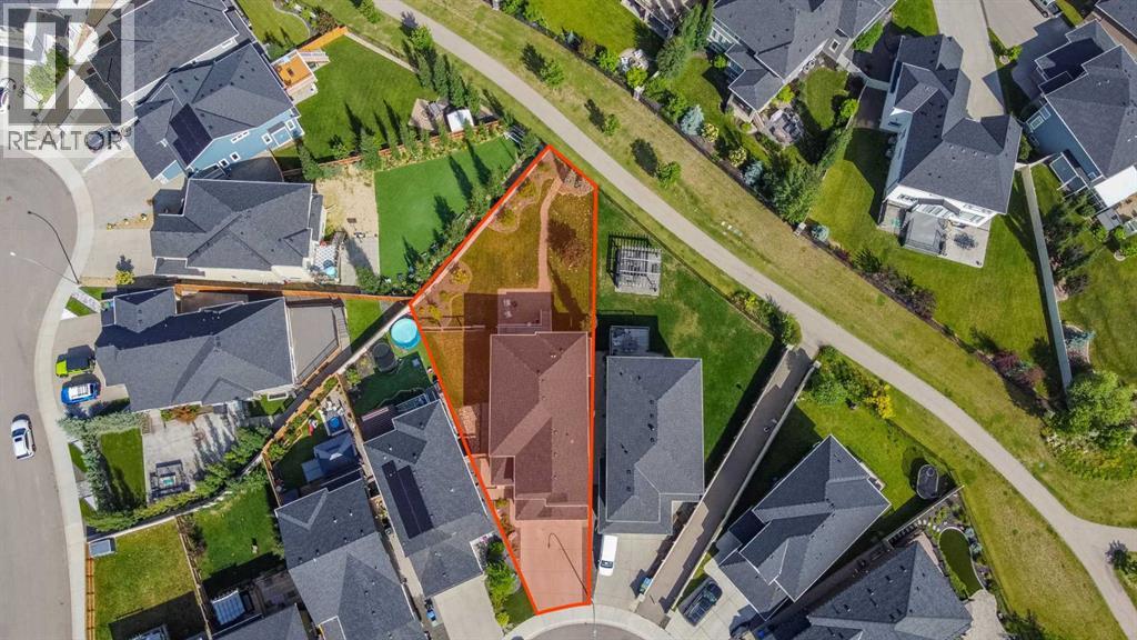 House for Sale in 33 Silverado Crest Bay SW|Calgary, Alberta T2X2B3 2