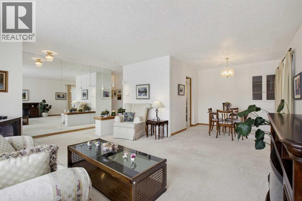 House for Sale in 8011 5 Street SW|Calgary, Alberta T2V5K5 5