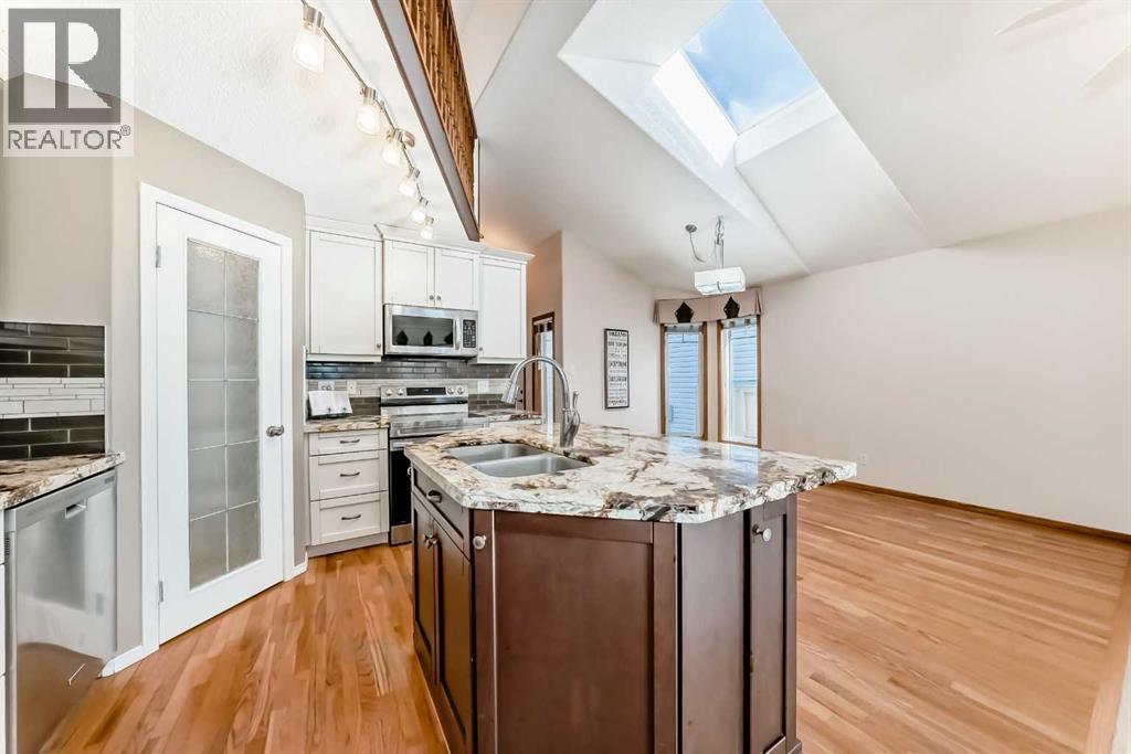 House for Sale in 110 Somerglen Road SW|Calgary, Alberta T2Y3S3 5