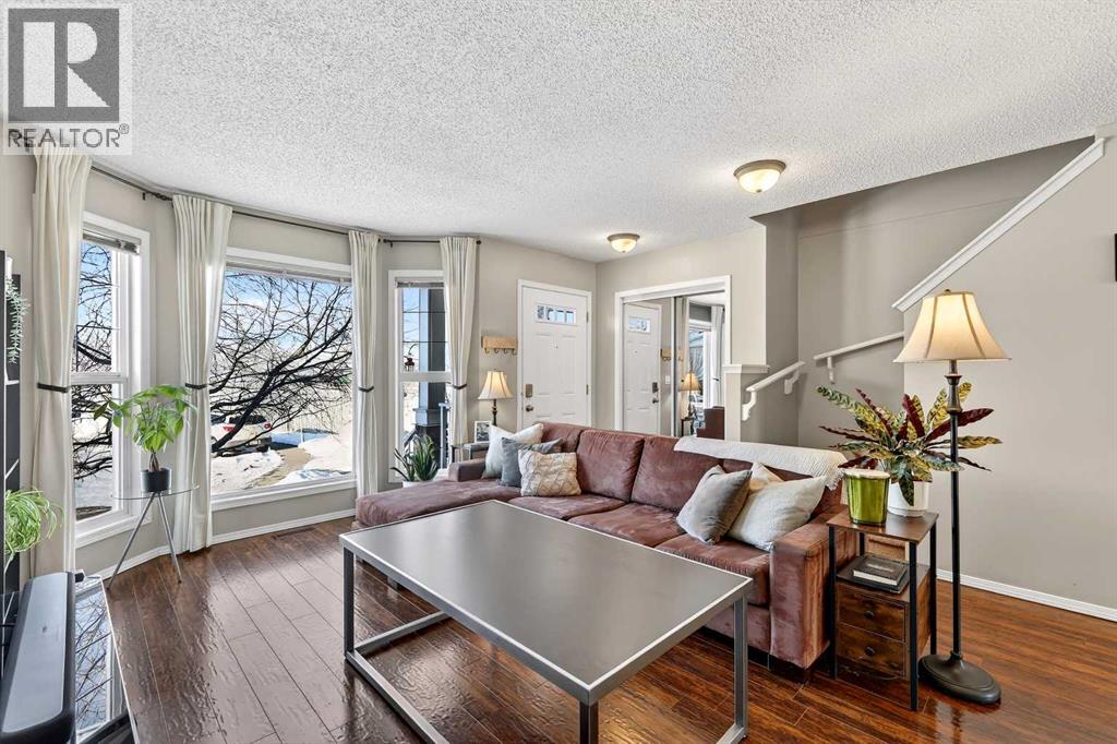 Duplex for Sale in 88 Cramond Green SE|Calgary, Alberta T3M1B7 4