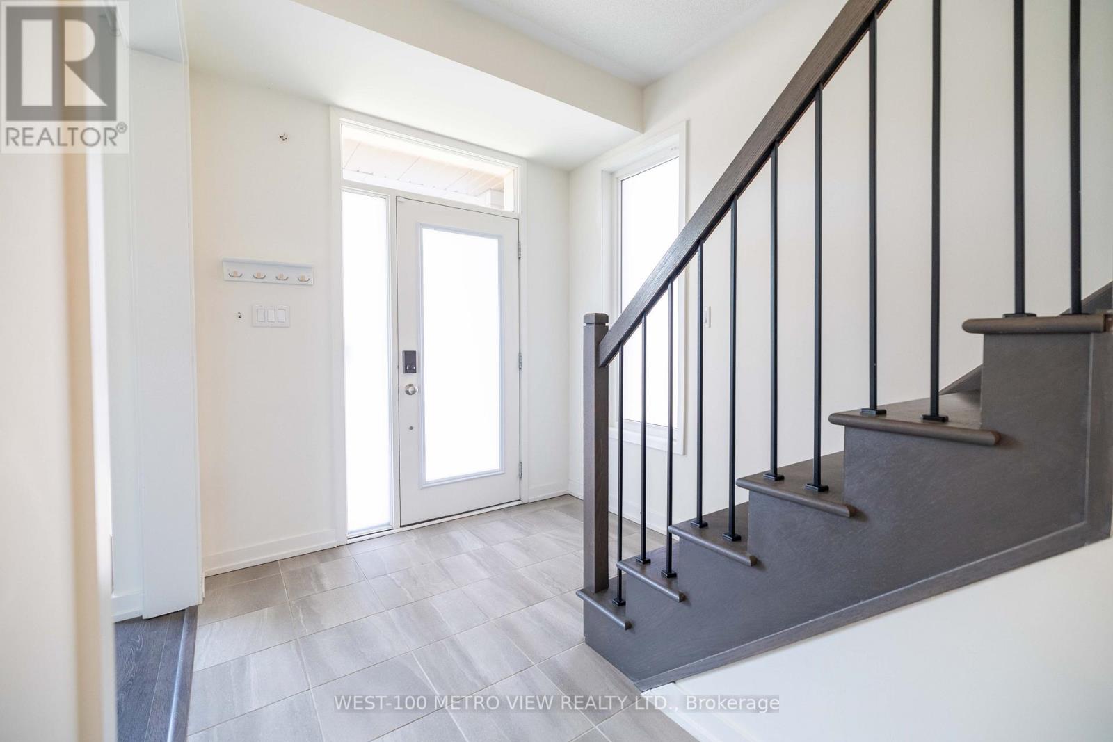 Row / Townhouse for Sale in 3141 ERNEST APPELBE BOULEVARD|Oakville (GO Glenorchy), Ontario L6H0N8 3