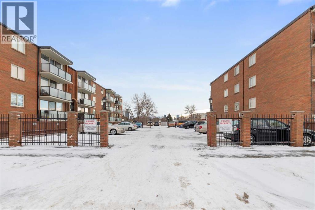 Apartment for Sale in 212, 1411 7 Avenue NW|Calgary, Alberta T2N1Z3 5