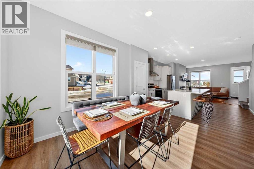 Row / Townhouse for Sale in 543 Livingston Way NE|Calgary, Alberta T3P1Y5 4