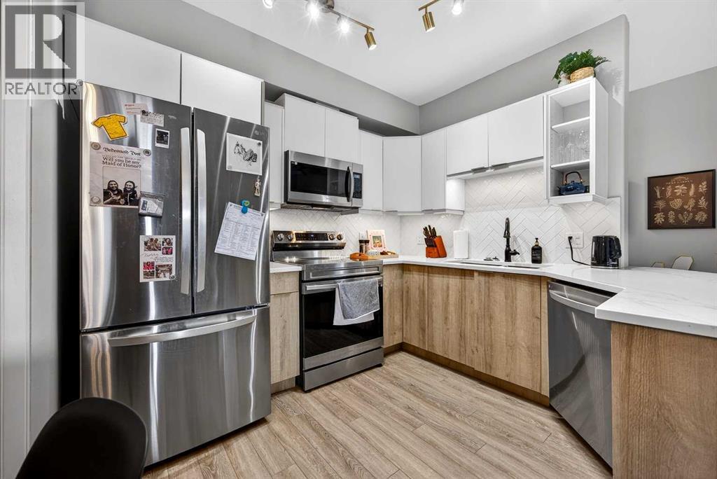 Apartment for Sale in 214, 1800 14A Street SW|Calgary, Alberta T2T6K3 2