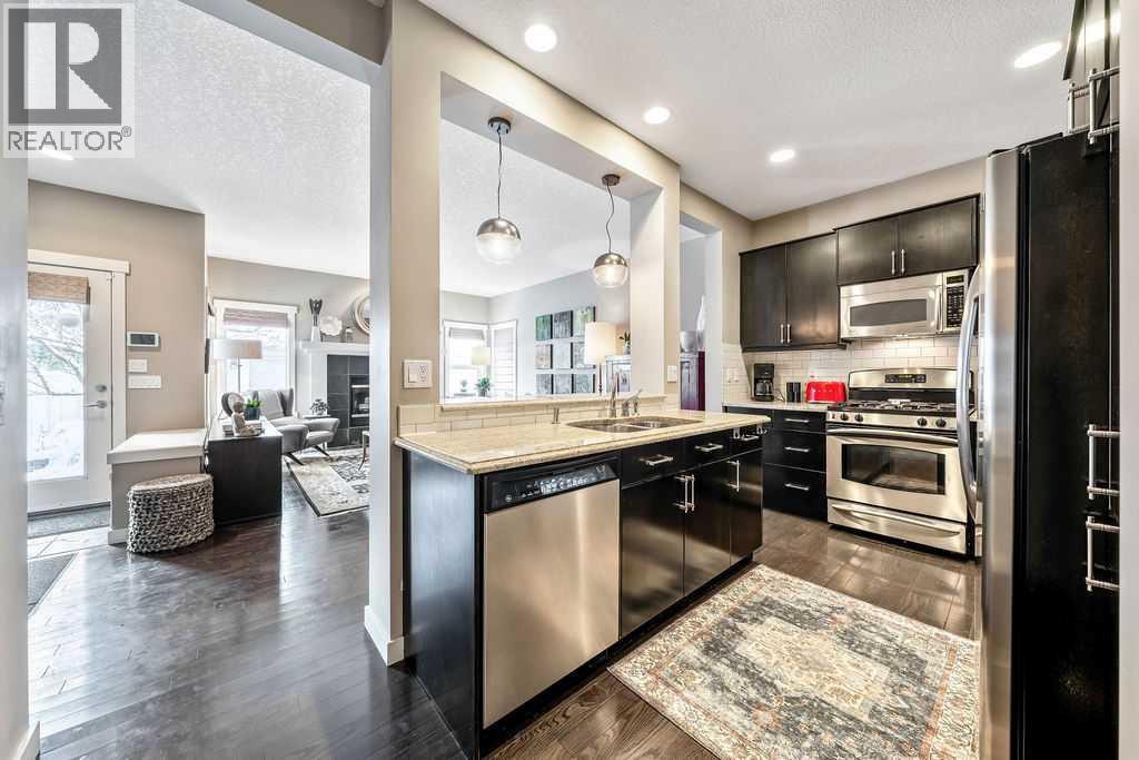 House for Sale in 78 Ypres Green SW|Calgary, Alberta T2T6M1 3