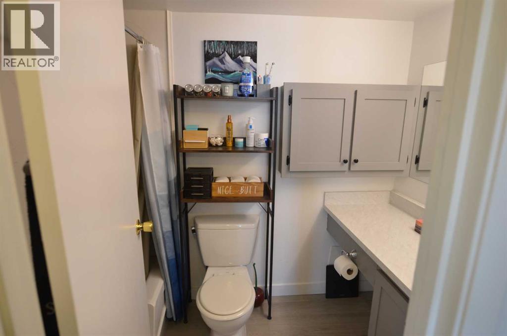 Apartment for Sale in 615, 9800 Horton Road SW|Calgary, Alberta T2V5B5 5